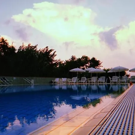 Total Family Hotel 4*